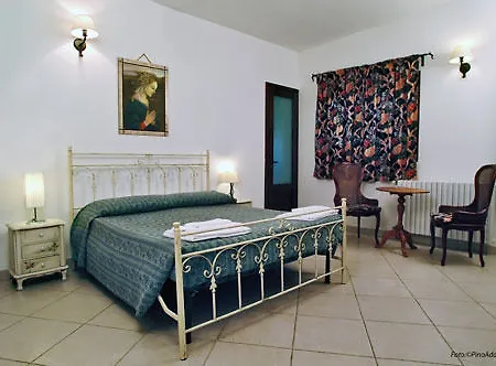 Masseria L'ovile 3* オストゥーニ
